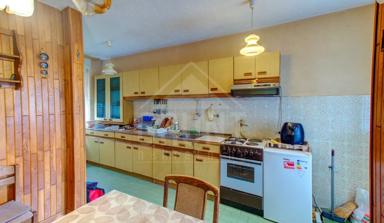 batch_IMG_5305_6_7_8_9