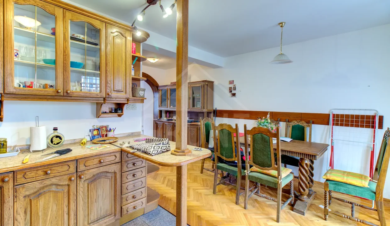 batch_IMG_5565_6_7_8_9