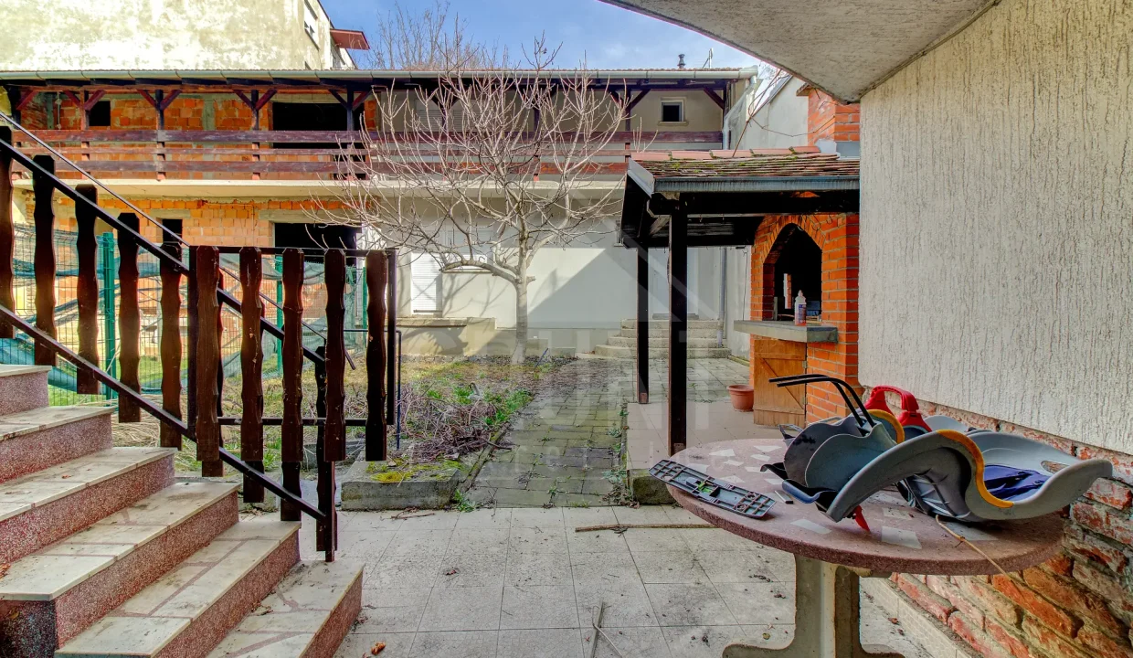 batch_IMG_5605_6_7_8_9