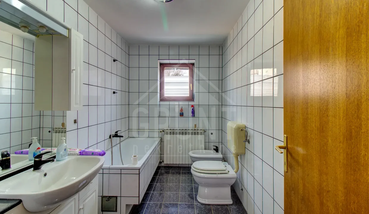 batch_IMG_5645_6_7_8_9